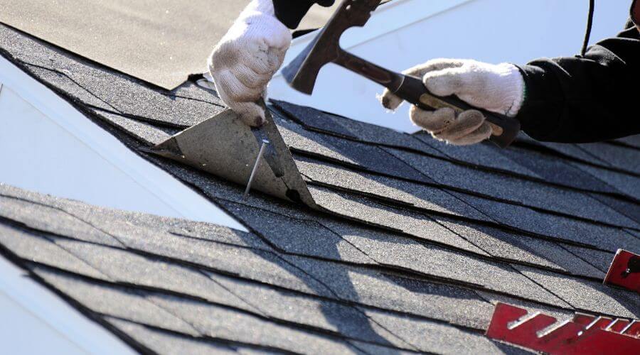 Professional gutter cleaning in Nixa, MO
